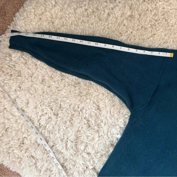 Free people women’s green turtleneck sweater - XS - Picture 6 of 8